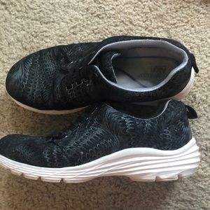 NurseMate Align Sneakers Size 8W